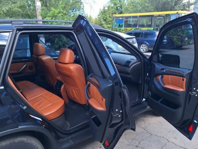 Синій БМВ Х5, об'ємом двигуна 3 л та пробігом 280 тис. км за 8500 $, фото 7 на Automoto.ua
