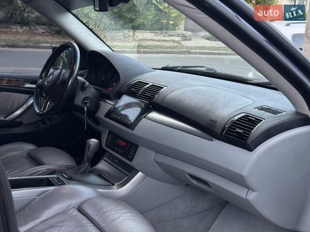 Синій БМВ Х5, об'ємом двигуна 3 л та пробігом 340 тис. км за 6299 $, фото 16 на Automoto.ua