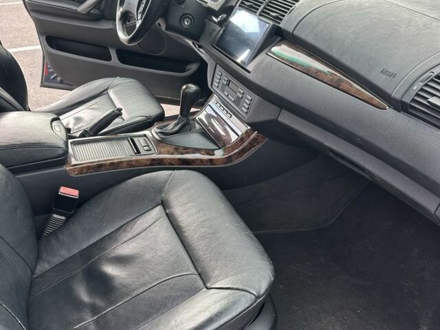 Синій БМВ Х5, об'ємом двигуна 3 л та пробігом 271 тис. км за 5400 $, фото 8 на Automoto.ua