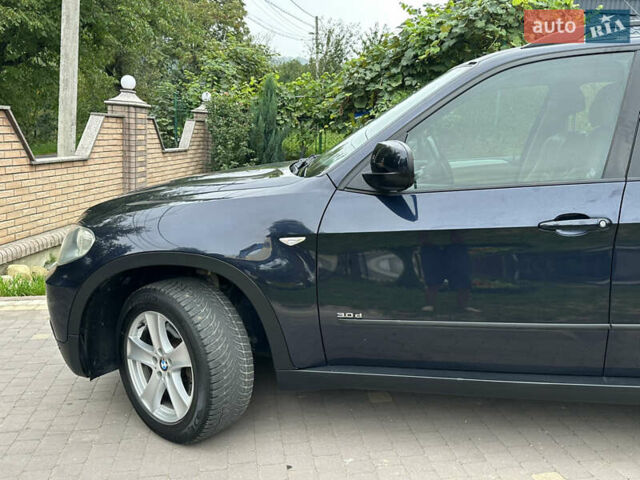Синий БМВ Х5, объемом двигателя 3 л и пробегом 276 тыс. км за 13199 $, фото 27 на Automoto.ua