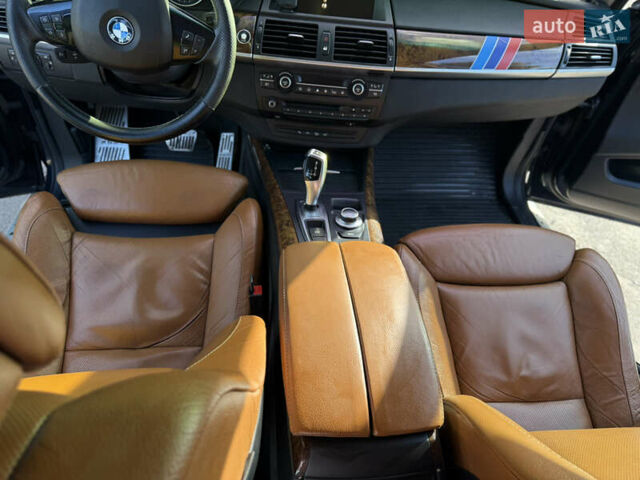 Синий БМВ Х5, объемом двигателя 3 л и пробегом 286 тыс. км за 13000 $, фото 8 на Automoto.ua