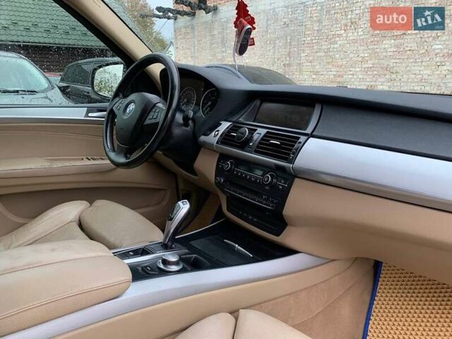 Синій БМВ Х5, об'ємом двигуна 2.99 л та пробігом 294 тис. км за 12999 $, фото 18 на Automoto.ua
