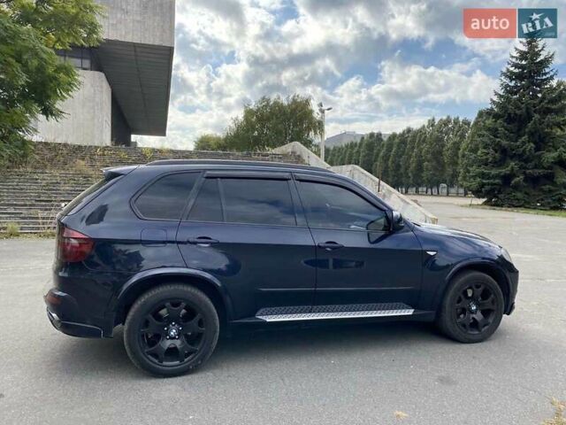 Синий БМВ Х5, объемом двигателя 4.8 л и пробегом 260 тыс. км за 13500 $, фото 1 на Automoto.ua
