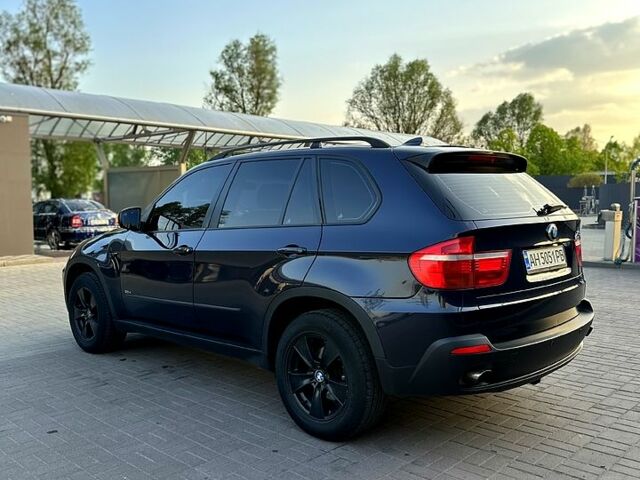 Синій БМВ Х5, об'ємом двигуна 3 л та пробігом 280 тис. км за 12999 $, фото 3 на Automoto.ua
