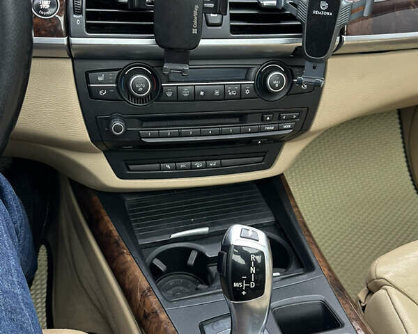 Синий БМВ Х5, объемом двигателя 3 л и пробегом 372 тыс. км за 9000 $, фото 6 на Automoto.ua
