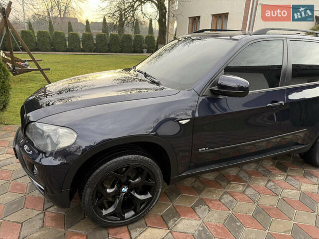 Синій БМВ Х5, об'ємом двигуна 2.99 л та пробігом 298 тис. км за 13999 $, фото 16 на Automoto.ua