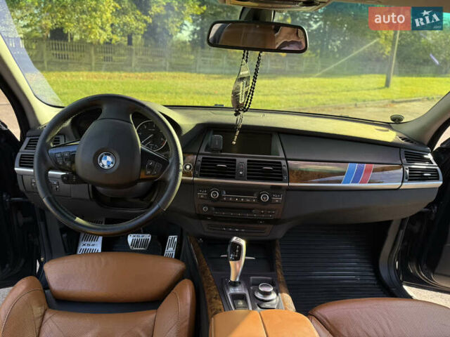 Синий БМВ Х5, объемом двигателя 3 л и пробегом 286 тыс. км за 13000 $, фото 9 на Automoto.ua