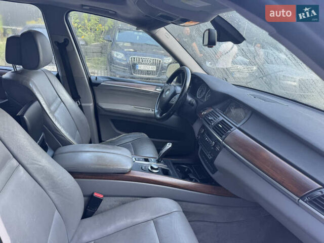 Синий БМВ Х5, объемом двигателя 3 л и пробегом 275 тыс. км за 7950 $, фото 8 на Automoto.ua