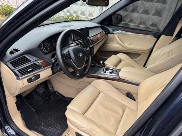 Синий БМВ Х5, объемом двигателя 3 л и пробегом 260 тыс. км за 9250 $, фото 11 на Automoto.ua