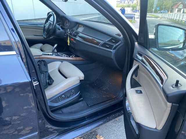 Синий БМВ Х5, объемом двигателя 3 л и пробегом 302 тыс. км за 17390 $, фото 14 на Automoto.ua