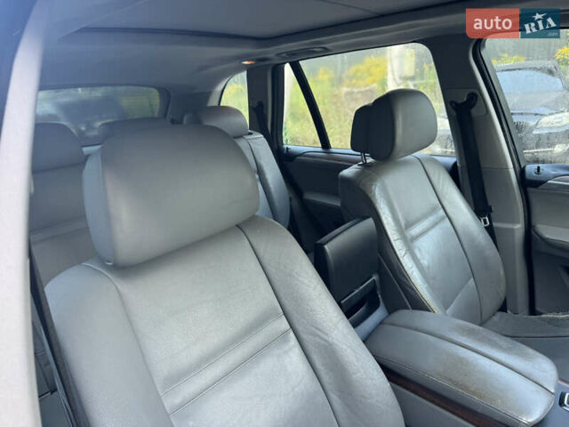 Синий БМВ Х5, объемом двигателя 3 л и пробегом 275 тыс. км за 7950 $, фото 7 на Automoto.ua