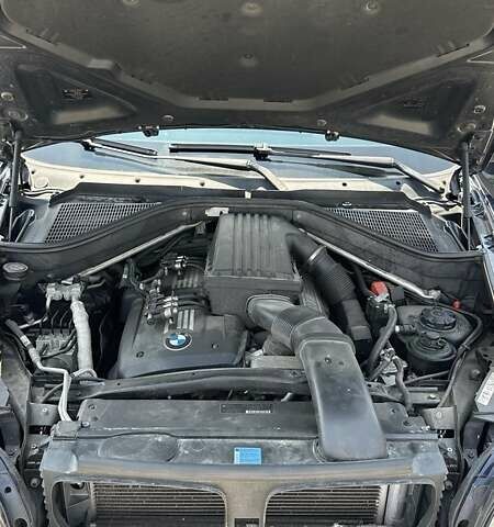 Синий БМВ Х5, объемом двигателя 3 л и пробегом 289 тыс. км за 9600 $, фото 16 на Automoto.ua