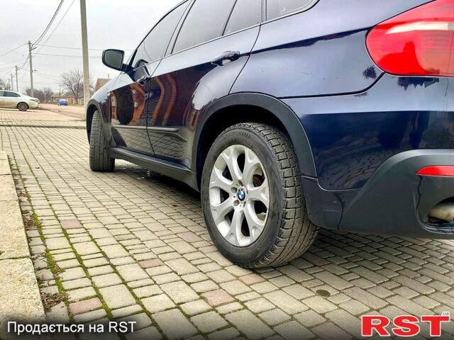 Синій БМВ Х5, об'ємом двигуна 3 л та пробігом 323 тис. км за 13999 $, фото 4 на Automoto.ua