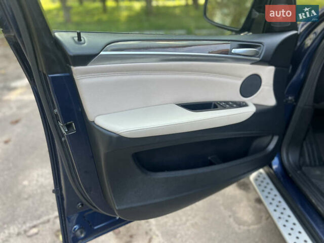 Синій БМВ Х5, об'ємом двигуна 3 л та пробігом 277 тис. км за 15999 $, фото 29 на Automoto.ua