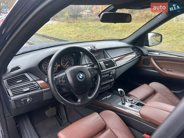 Синій БМВ Х5, об'ємом двигуна 2.98 л та пробігом 193 тис. км за 13500 $, фото 19 на Automoto.ua