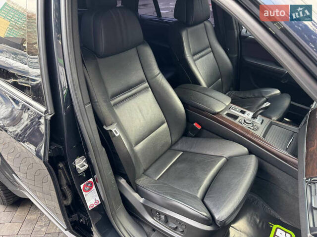 Синий БМВ Х5, объемом двигателя 3 л и пробегом 250 тыс. км за 14500 $, фото 3 на Automoto.ua