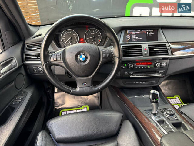 Синий БМВ Х5, объемом двигателя 3 л и пробегом 250 тыс. км за 14500 $, фото 1 на Automoto.ua