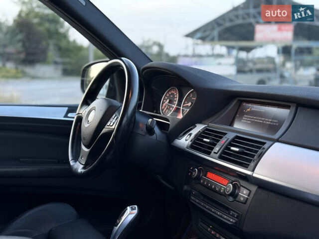 Синий БМВ Х5, объемом двигателя 3 л и пробегом 298 тыс. км за 17990 $, фото 9 на Automoto.ua