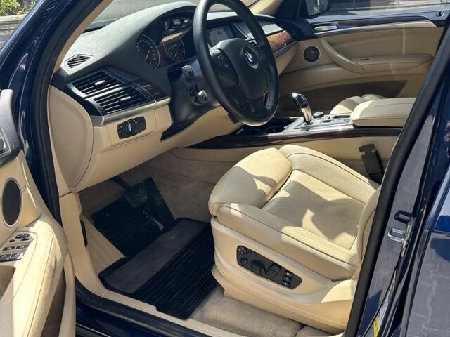 Синий БМВ Х5, объемом двигателя 4.4 л и пробегом 153 тыс. км за 13000 $, фото 13 на Automoto.ua