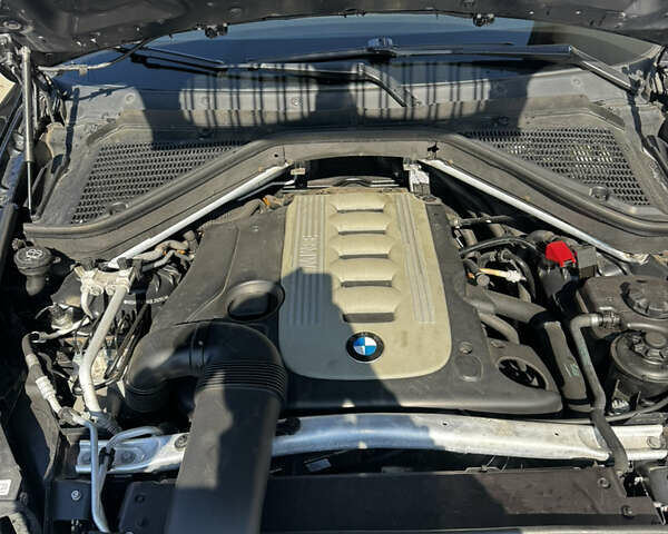 Синий БМВ Х5, объемом двигателя 3 л и пробегом 290 тыс. км за 17700 $, фото 20 на Automoto.ua