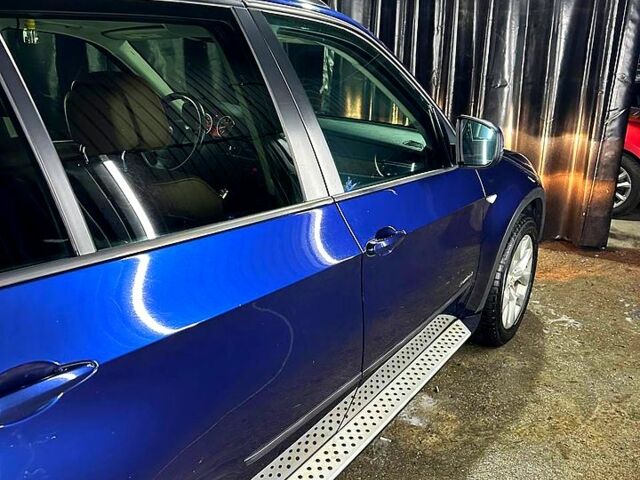 Синий БМВ Х5, объемом двигателя 3 л и пробегом 175 тыс. км за 12500 $, фото 5 на Automoto.ua