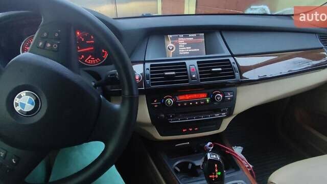 Синий БМВ Х5, объемом двигателя 2.99 л и пробегом 299 тыс. км за 15300 $, фото 25 на Automoto.ua