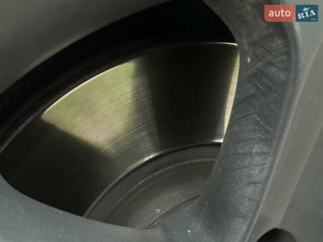 Синий БМВ Х5, объемом двигателя 3 л и пробегом 294 тыс. км за 16600 $, фото 35 на Automoto.ua