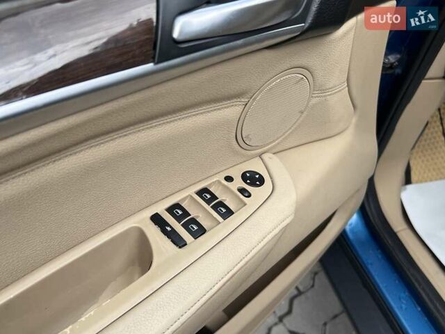 Синий БМВ Х5, объемом двигателя 3 л и пробегом 147 тыс. км за 15990 $, фото 10 на Automoto.ua