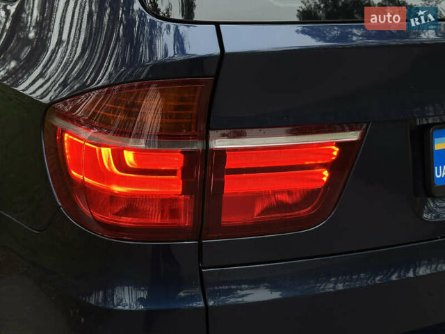 Синий БМВ Х5, объемом двигателя 3 л и пробегом 294 тыс. км за 16600 $, фото 27 на Automoto.ua