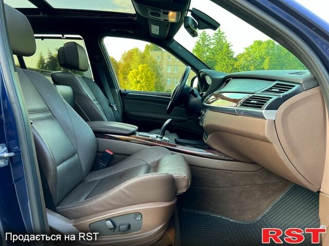 Синій БМВ Х5, об'ємом двигуна 3 л та пробігом 153 тис. км за 15000 $, фото 7 на Automoto.ua