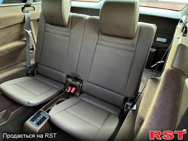 Синій БМВ Х5, об'ємом двигуна 3 л та пробігом 153 тис. км за 15000 $, фото 6 на Automoto.ua