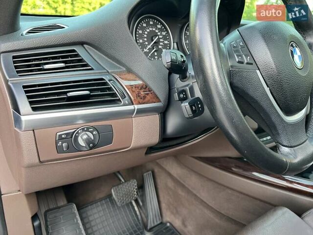 Синій БМВ Х5, об'ємом двигуна 2.98 л та пробігом 153 тис. км за 14000 $, фото 22 на Automoto.ua