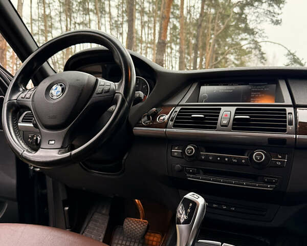 Синий БМВ Х5, объемом двигателя 3 л и пробегом 294 тыс. км за 16600 $, фото 10 на Automoto.ua