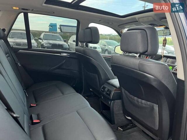 Синій БМВ Х5, об'ємом двигуна 3 л та пробігом 302 тис. км за 13490 $, фото 11 на Automoto.ua