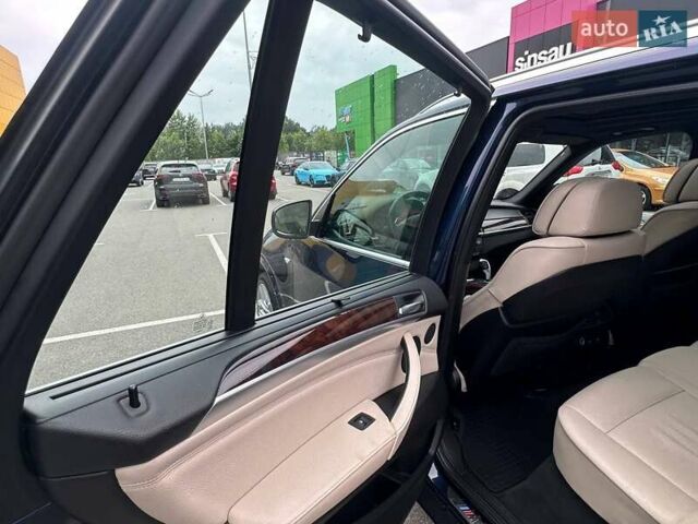 Синий БМВ Х5, объемом двигателя 3 л и пробегом 295 тыс. км за 15900 $, фото 32 на Automoto.ua