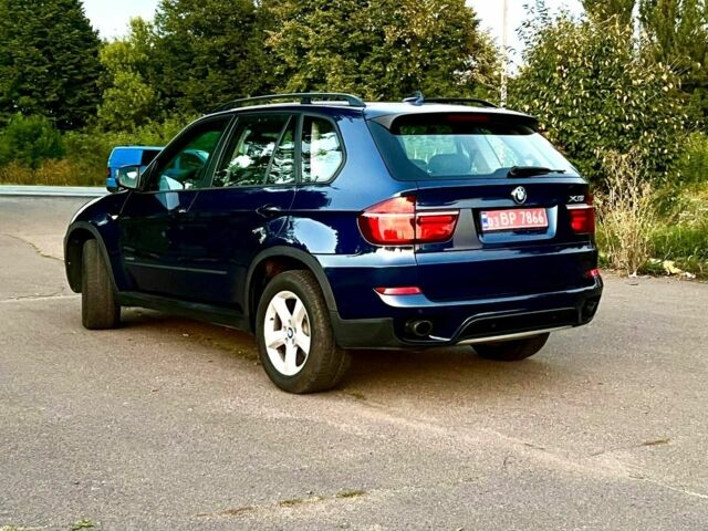Синій БМВ Х5, об'ємом двигуна 3 л та пробігом 300 тис. км за 10600 $, фото 4 на Automoto.ua