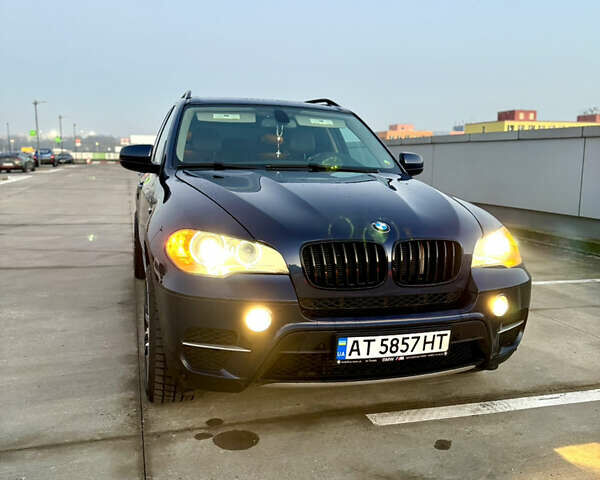 Синій БМВ Х5, об'ємом двигуна 2.99 л та пробігом 300 тис. км за 16800 $, фото 4 на Automoto.ua