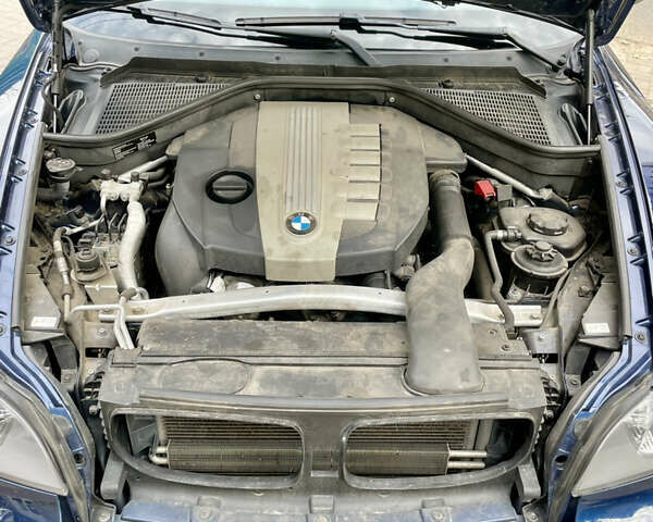 Синий БМВ Х5, объемом двигателя 3 л и пробегом 215 тыс. км за 18000 $, фото 20 на Automoto.ua