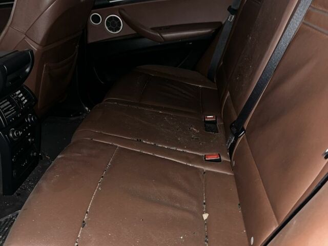 Синий БМВ Х5, объемом двигателя 0 л и пробегом 280 тыс. км за 10000 $, фото 7 на Automoto.ua