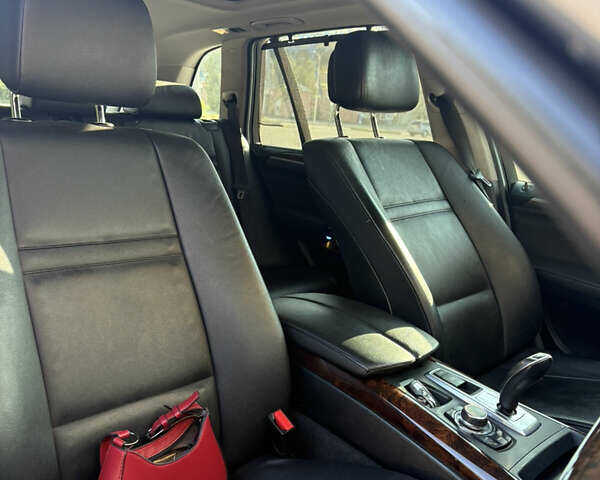 Синий БМВ Х5, объемом двигателя 3 л и пробегом 210 тыс. км за 14500 $, фото 6 на Automoto.ua