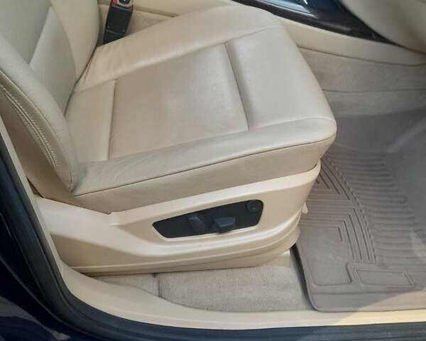 Синий БМВ Х5, объемом двигателя 3 л и пробегом 294 тыс. км за 16850 $, фото 16 на Automoto.ua