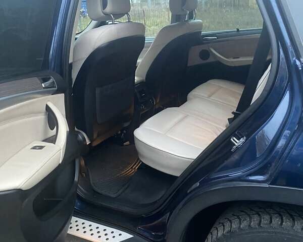 Синий БМВ Х5, объемом двигателя 3 л и пробегом 253 тыс. км за 18300 $, фото 16 на Automoto.ua