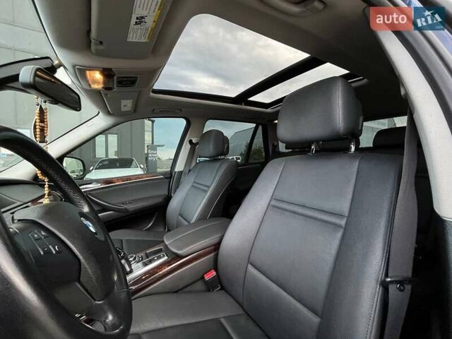 Синій БМВ Х5, об'ємом двигуна 3 л та пробігом 302 тис. км за 13490 $, фото 24 на Automoto.ua