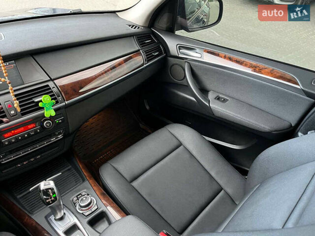 Синій БМВ Х5, об'ємом двигуна 3 л та пробігом 302 тис. км за 13490 $, фото 18 на Automoto.ua
