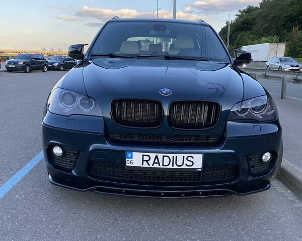 Синий БМВ Х5, объемом двигателя 2.99 л и пробегом 240 тыс. км за 25000 $, фото 18 на Automoto.ua