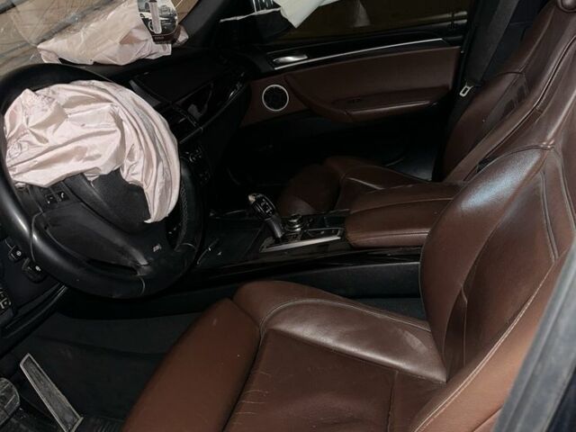 Синий БМВ Х5, объемом двигателя 0 л и пробегом 280 тыс. км за 10000 $, фото 6 на Automoto.ua