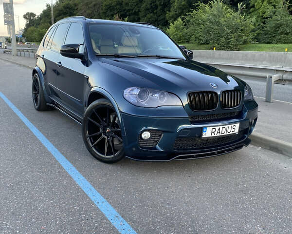 Синий БМВ Х5, объемом двигателя 2.99 л и пробегом 240 тыс. км за 25000 $, фото 1 на Automoto.ua