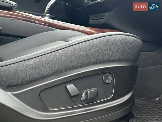 Синій БМВ Х5, об'ємом двигуна 3 л та пробігом 302 тис. км за 13490 $, фото 6 на Automoto.ua