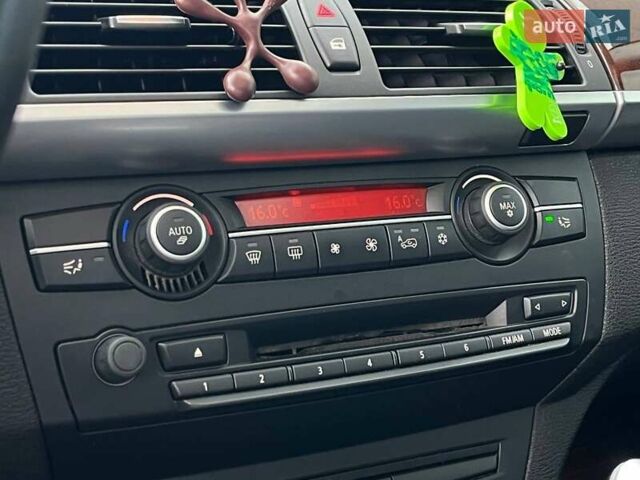 Синій БМВ Х5, об'ємом двигуна 3 л та пробігом 302 тис. км за 13490 $, фото 32 на Automoto.ua