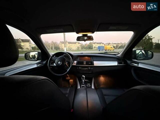 Синий БМВ Х5, объемом двигателя 2.98 л и пробегом 377 тыс. км за 12200 $, фото 18 на Automoto.ua